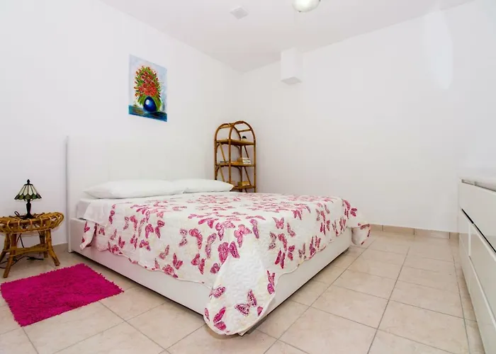 Leon Lejlighed Podstrana